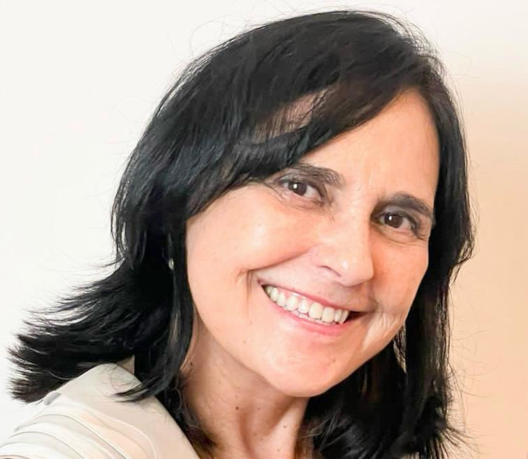 Evanise Medina, autora do livro Do Sonho ao Projeto